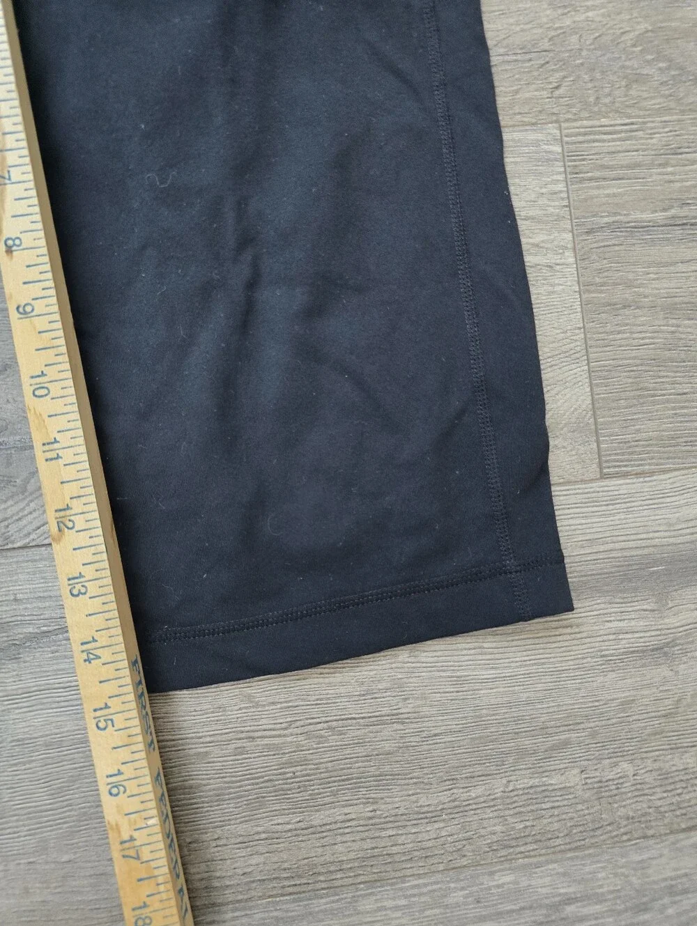 Lululemon Astro Crop Leggings Size 6 Crossover Waistband